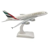 EMIRATES A380 repülőgép modell