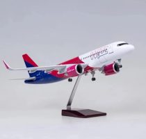 WIZZ AIR  A320 repülőgép modell, 1:80 arány 